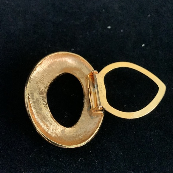 Vintage Jewelry Set Lieber USA Scarf Clip & Coro Clip-on Earrings - Picture 4 of 9